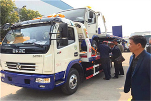 雨湖区汽车道路救援拖车价格